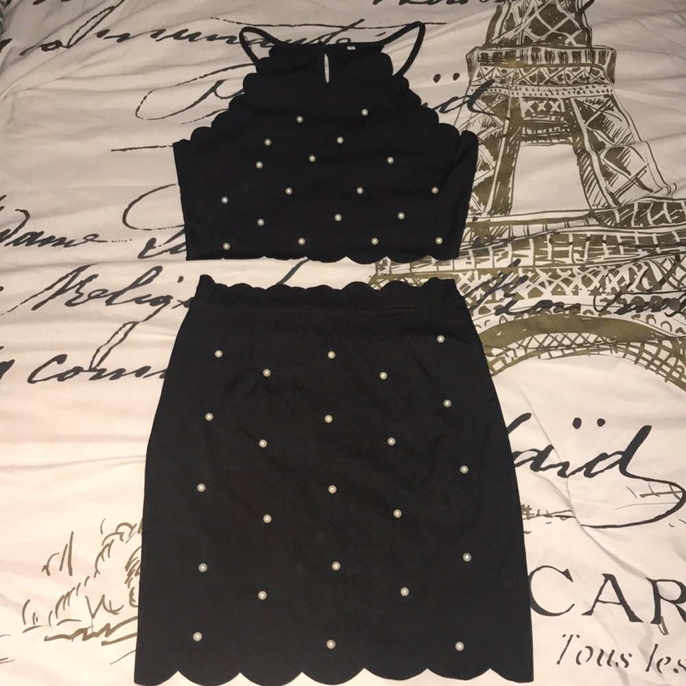 🌹 Two Piece Pearl Halter Top and Skirt Set 🌹